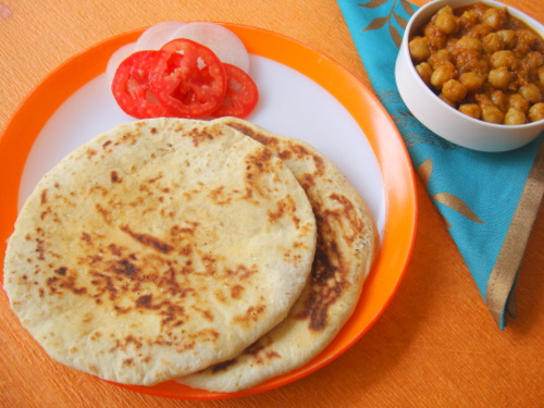 Paneer Kulcha ~ Cottage Cheese Stuffed Indian Flat Bread