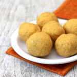 moong dal ladoo