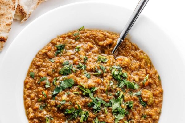 Arabic Lentil Soup – The Lemon Bowl® Blended Arabic lentil soup in a large white bowl.