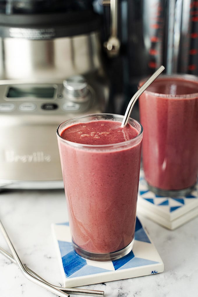Beet, apple and spinach smoothies