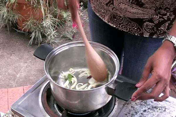Cooking with Thushani | My Tamil Kitchen