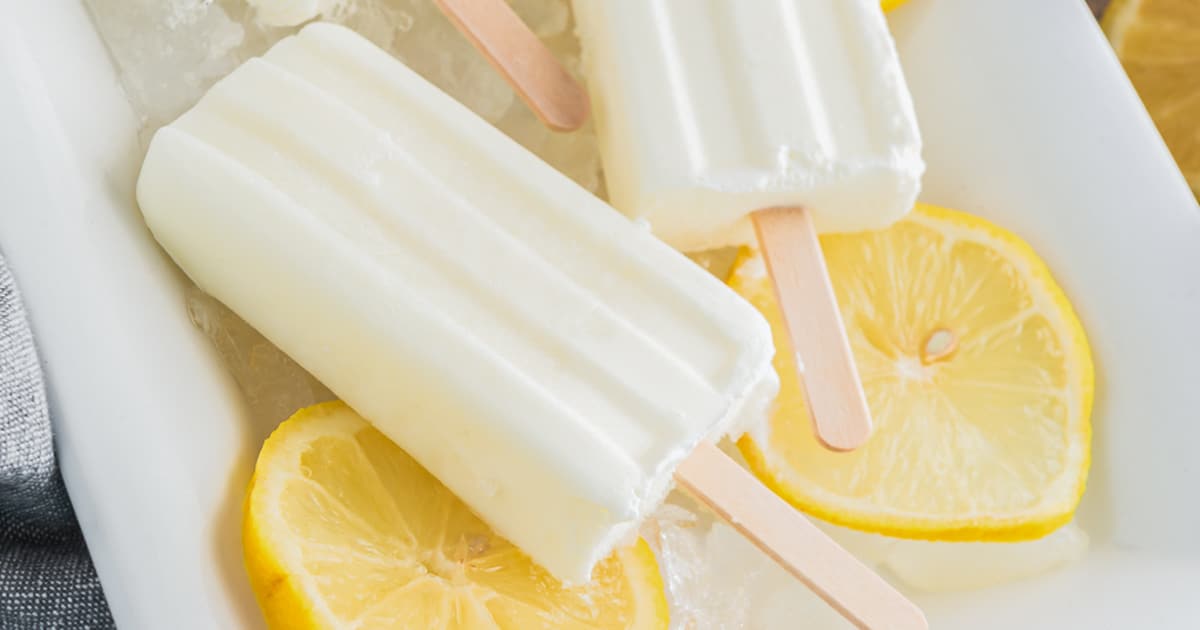 Creamy Lemon Popsicles Recipe - An Italian in my Kitchen