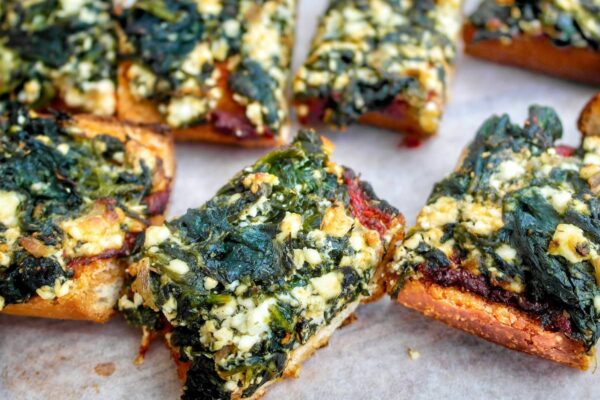 Easy Spanakopita Pizza Bread