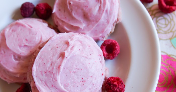Raspberry Meltaway Cookies | Bake at 350°