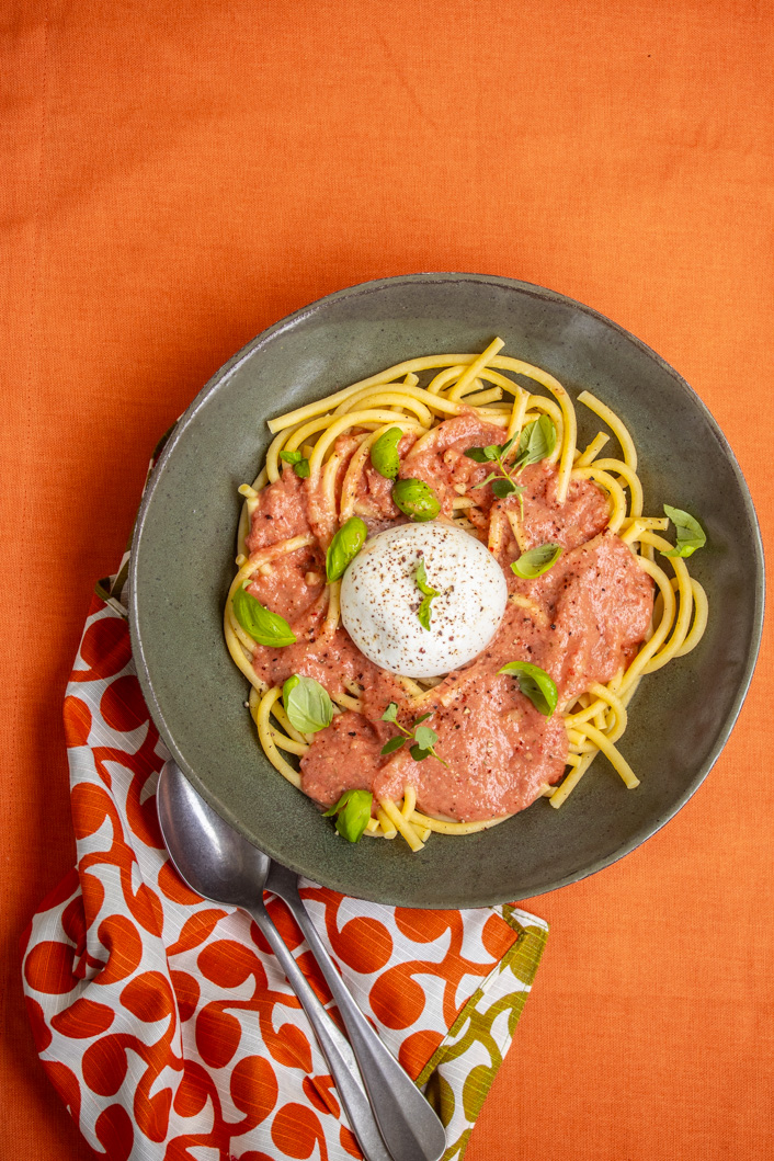 Sommer pur: Frische Tomatensauce ohne Kochen