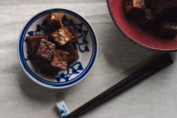 Tea-Brined Tofu 茶香干