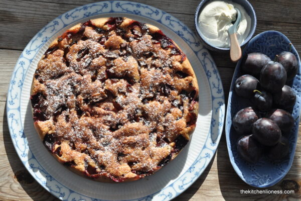 Traditional German Plum Cake (Zwetschgenkuchen) Traditional German Plum Cake (Zwetschgenkuchen)