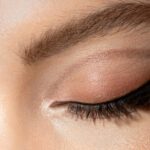 I'm An Emmy Award–Winning Makeup Artist: Use This Mascara Hack To Lift The Eyes
