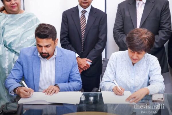 Digital Literacy Program Launched To Empower Women Representatives of AKEPB and Circle Women Association sign agreement to launch the Digital Literacy Program for women entrepreneurs in Pakistan.