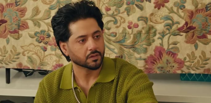 Imran Ashraf Packs a Punch in Enna Nu Rehna Sehna Ni Aaunda' Trailer f