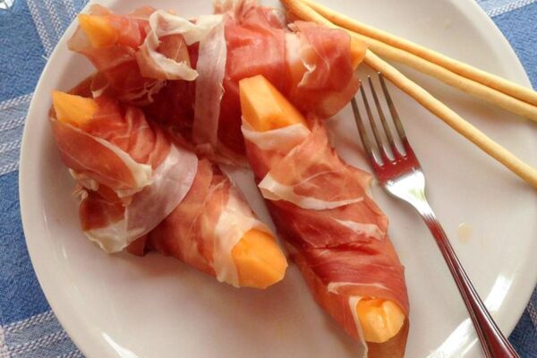 My Favorite 2-Ingredient Appetizer Comes From a 100-Year-Old Italian Cookbook