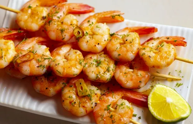 Quick & Tasty Garlic Shrimp Skewers Recipe