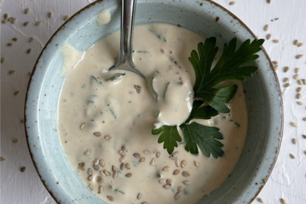 Tahin sauce: creamy, nutty and very versatile! Tahin sauce: creamy, nutty and very versatile!