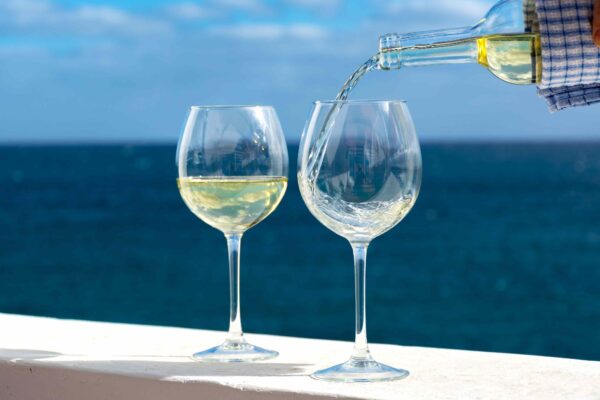 The #1 Pro Tip for Chilling Your Wine Bottle — Fast The #1 Pro Tip for Chilling Your Wine Bottle — Fast