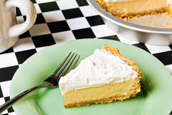 This Classic Southern Lemon Pie Gets Crunch—and Charm—From a Saltine Crust This Classic Southern Lemon Pie Gets Crunch—and Charm—From a Saltine Crust