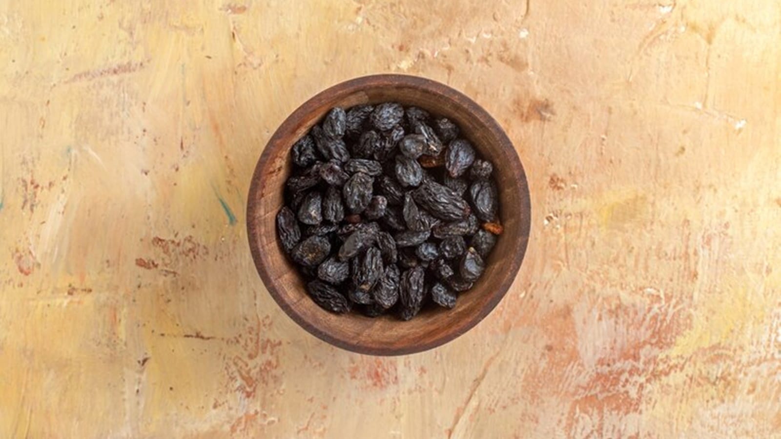 What occurs once you drink soaked black raisin water each morning? 1 raisin