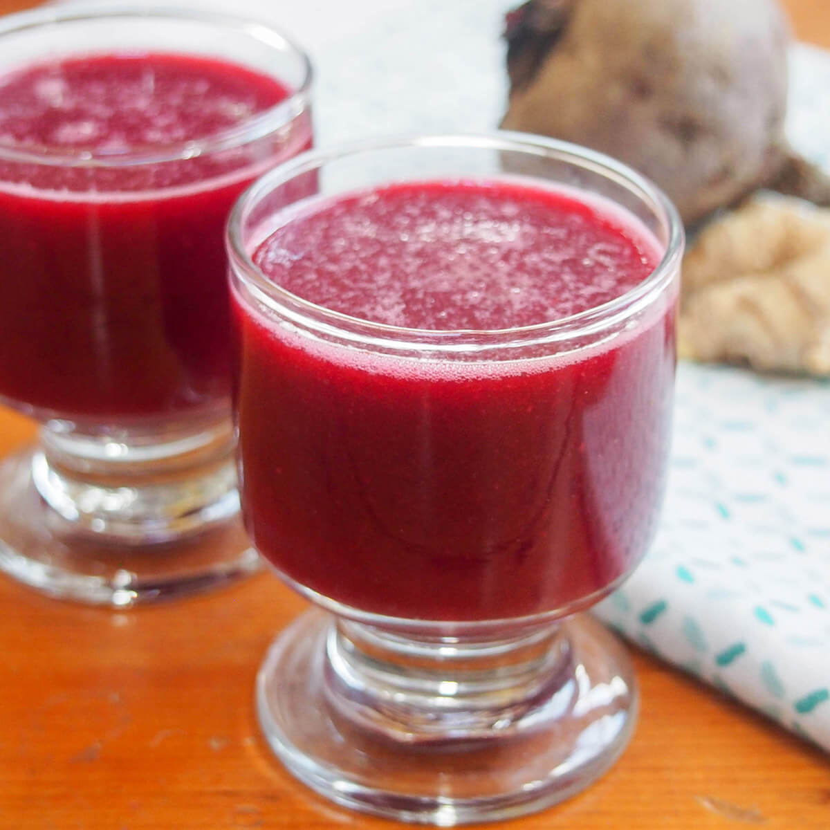 Apple beet ginger juice - Caroline's Cooking 1 beet apple ginger juice