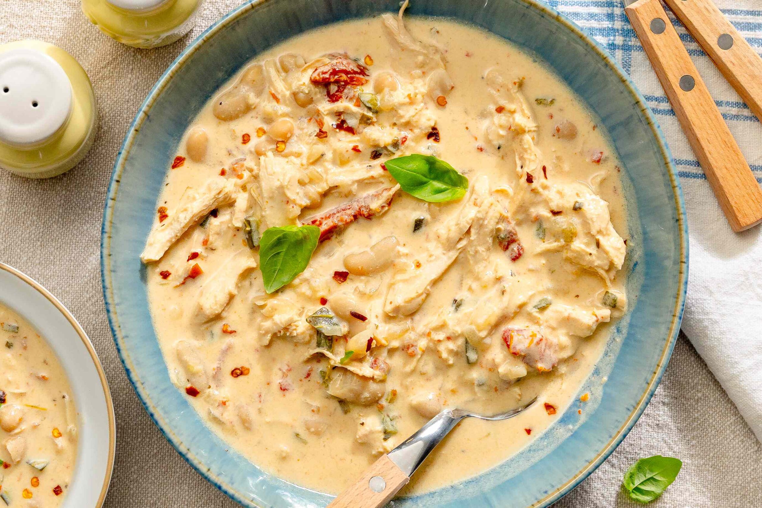 Marry Me Chicken Chili Recipe (One-Pot, 50 Minutes) 1 Marry Me Chicken Chili Recipe (One-Pot, 50 Minutes)