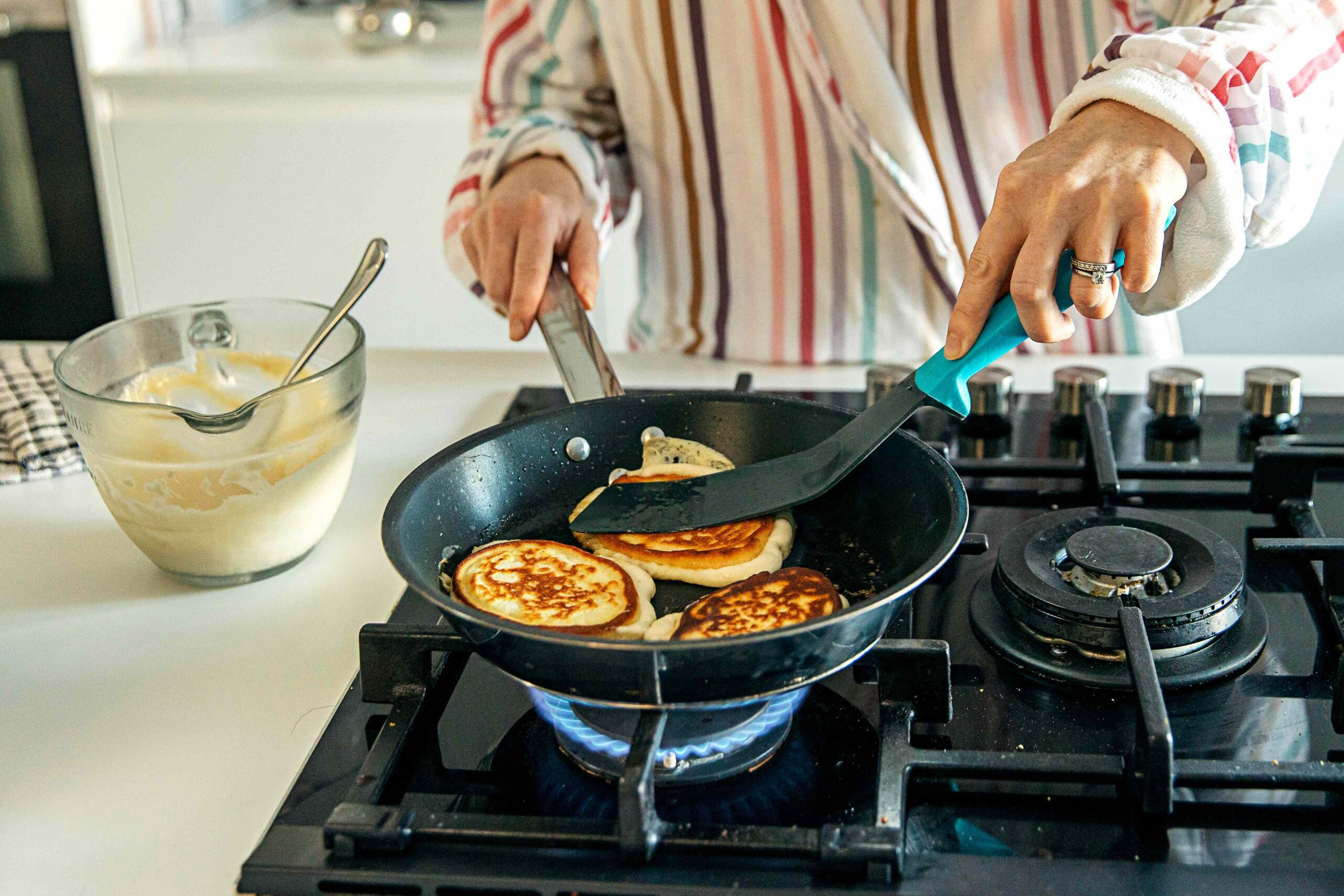 Never Use Nonstick Skillets Over High Heat — Here's Why 1 Never Use Nonstick Skillets Over High Heat — Here's Why