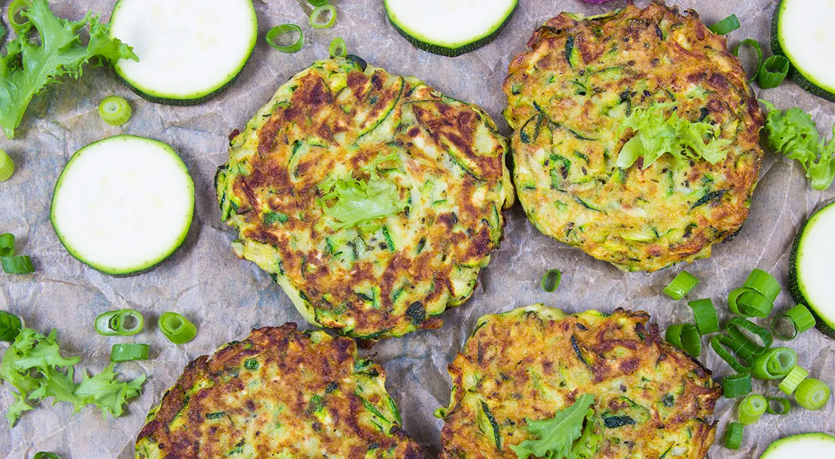 Dietary zucchini pancakes within the oven, step-by-step recipe with photographs for 125 kcal 3 Dietary zucchini pancakes in the oven, step-by-step recipe with photos for 125 kcal